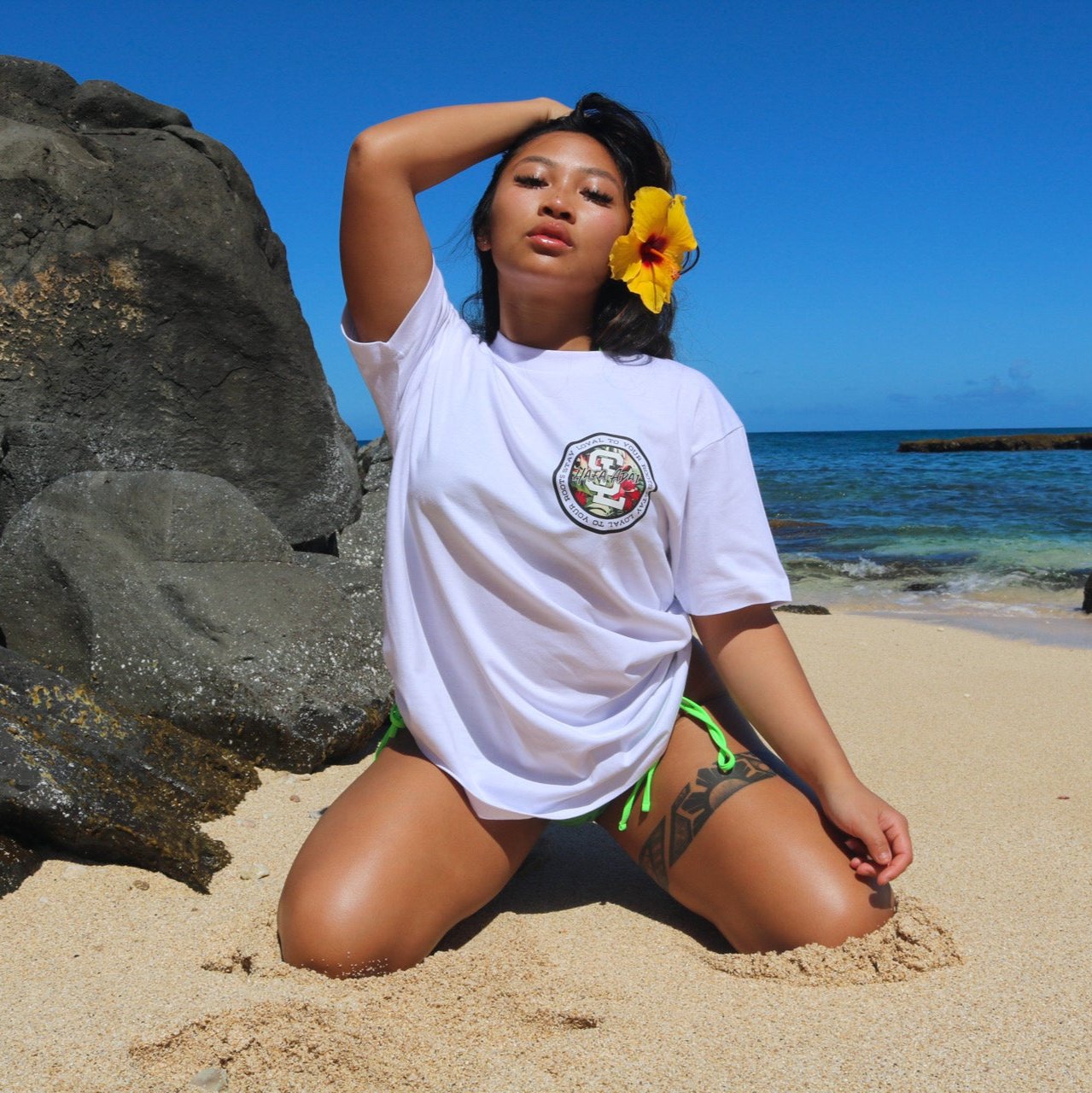 FLORAL TEE (WHITE)
